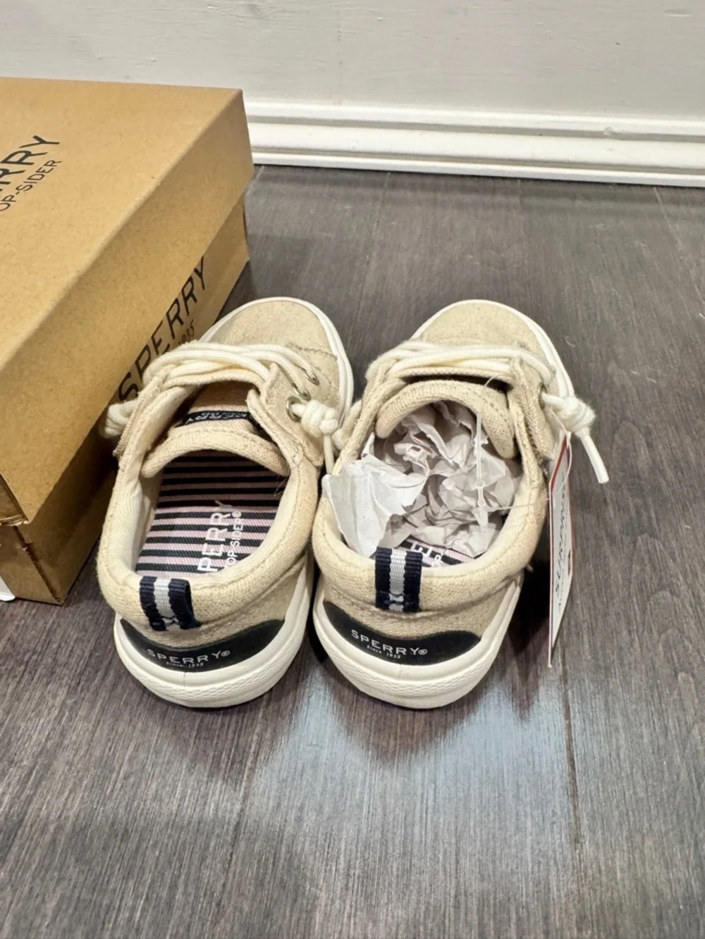 NWT Sperry Girls 8M Kids Cream Champagne Canvas Lace-Up Sneakers Boat Shoes